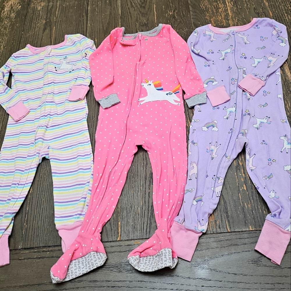 🌸Unicorn pajamas lot of 3, size 24m & 2t girl